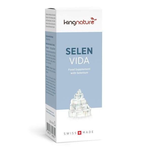 Nahrungsergänzungsmittel Selen Vida in weißer und hellblauer Verpackung mit Abbildungen von Selenkristallen und der Aufschrift „Swiss Made“.