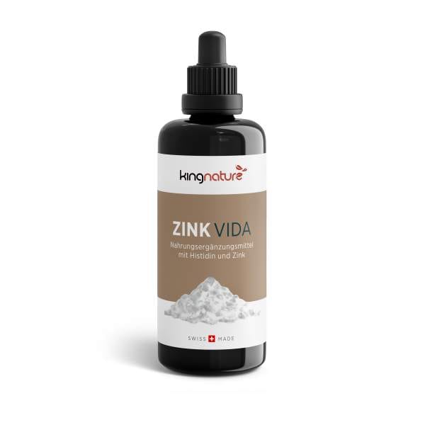 Eine dunkle Glasflasche mit Tropfer und der Aufschrift „Zink Vida, ein in der Schweiz hergestelltes Nahrungsergänzungsmittel mit Histidin und Zink“ zeigt ein Bild von weißem Pulver und weist darauf hin, dass es sich um Zink-Tropfen handelt.